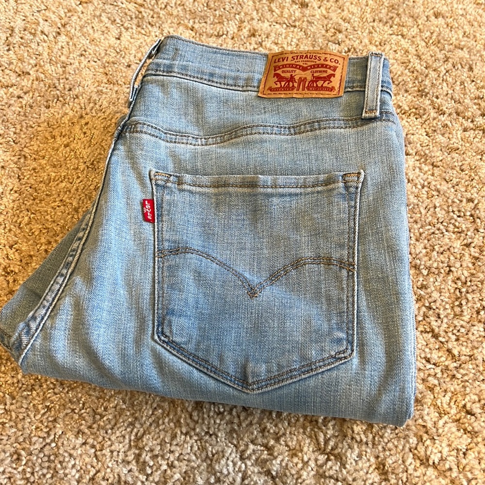 Levi jeans